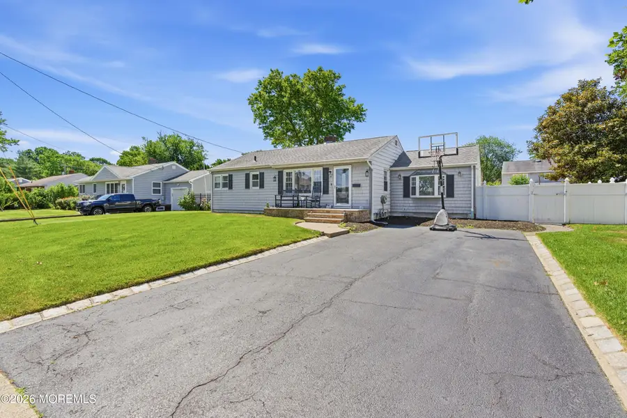 18 Maurice Avenue, Holmdel, NJ 07733 - #2