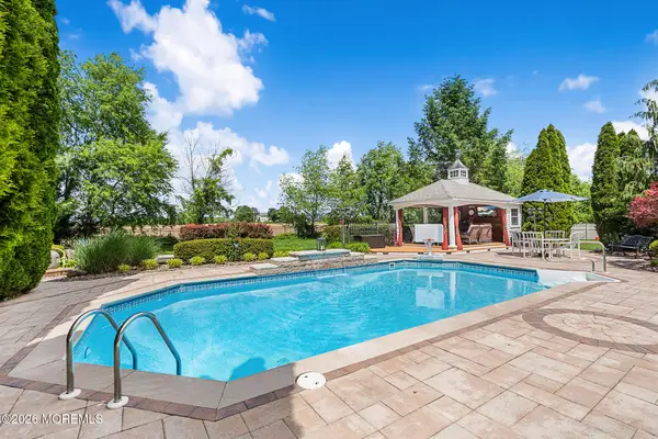 61 Cliffwood Drive, Allentown, NJ 08501
