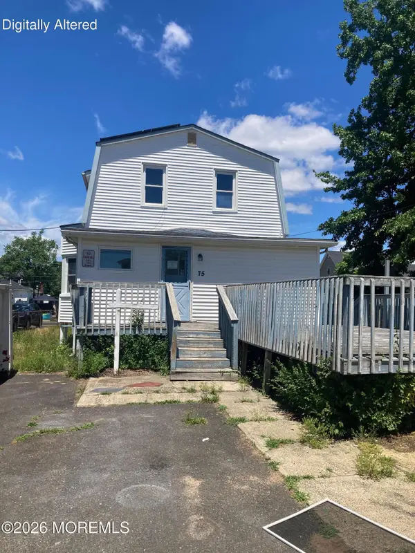 75 Washington Avenue, Keansburg, NJ 07734