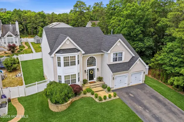 5 Tradewinds Avenue, Barnegat, NJ 08005