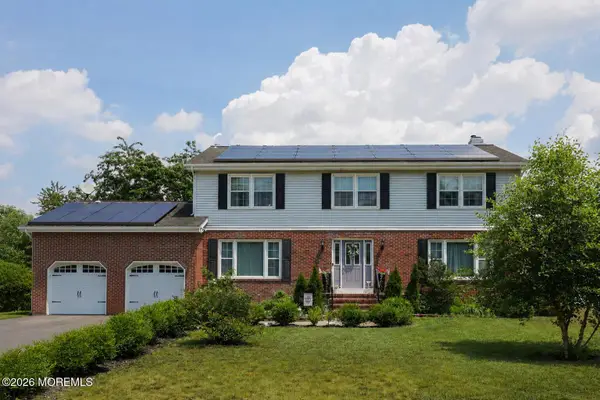 18 Penny Lane, Bayville, NJ 08721
