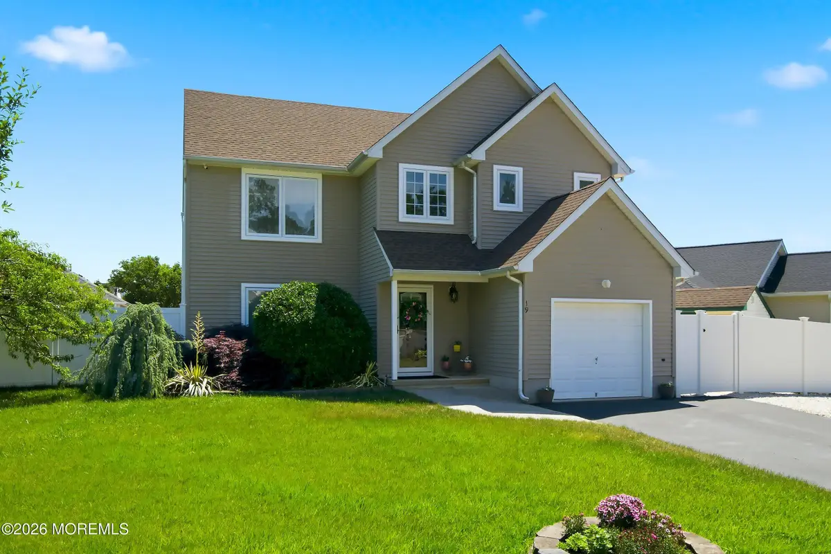 19 Dolphin Circle, Bayville, NJ 08721 - #1