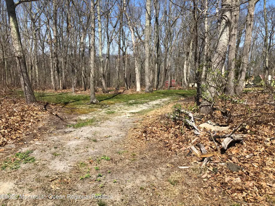 4 Kimberly Court, Millstone, NJ 08510 - #3
