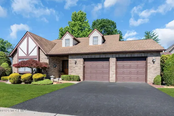 7 Abbey Lane, Marlboro, NJ 07746