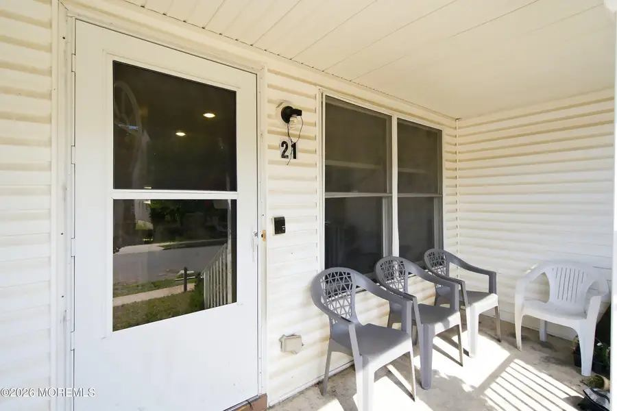 21 Kingsfield Drive, Lakewood, NJ 08701 - #3