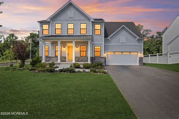 18 Annapolis Street, Farmingdale, NJ 07727