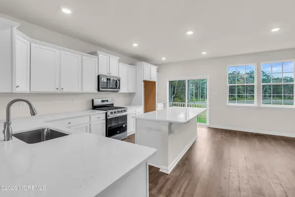 166 Mantoloking Drive, Jackson, NJ 08527