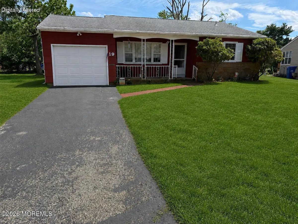 19 Sherwood Court, Toms River, NJ 08757 - #1