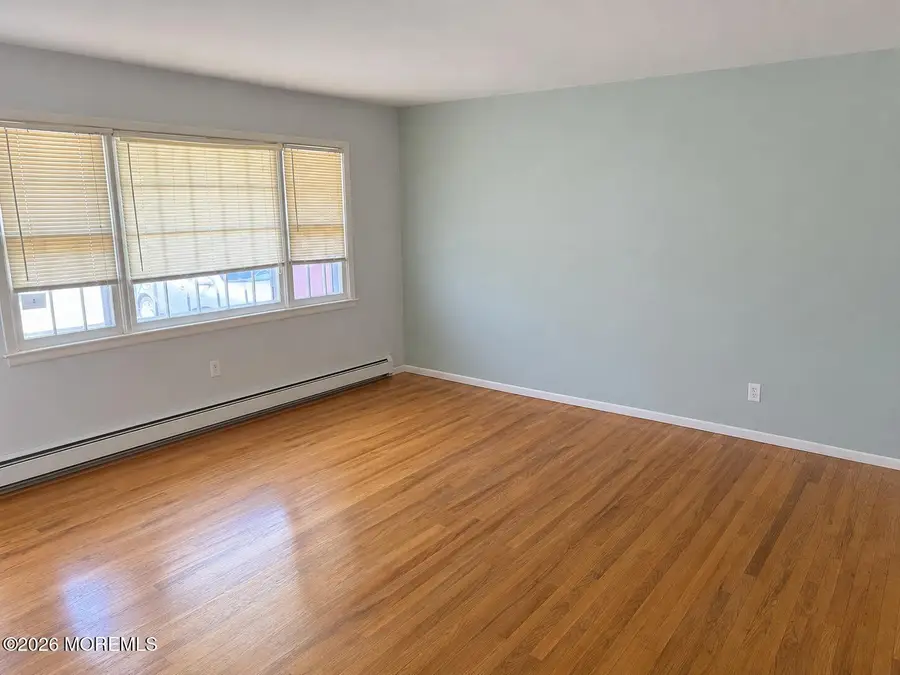 19 Sherwood Court, Toms River, NJ 08757 - #2