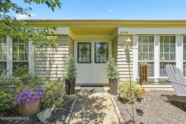 575A Sheffield Drive, Manchester, NJ 08759