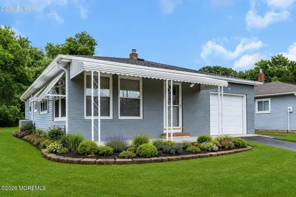 62 Biabou Drive, Toms River, NJ 08757