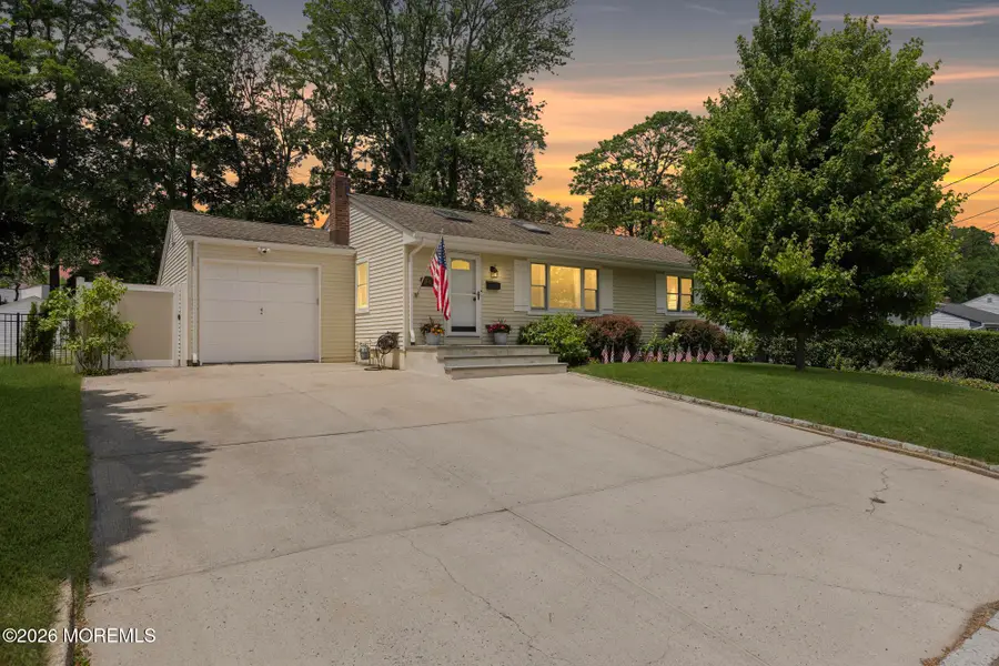 208 Martin Place, Middletown, NJ 07748 - #2