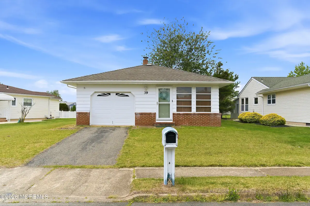 39 Corinth Place, Toms River, NJ 08755 - #1