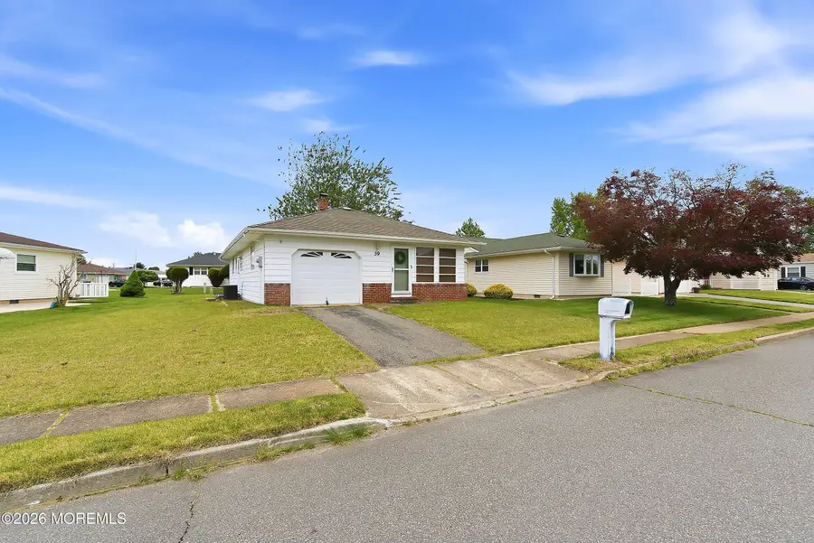 39 Corinth Place, Toms River, NJ 08755 - #3