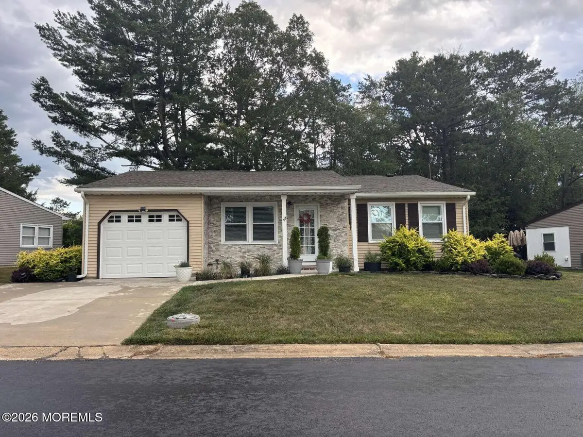 4 Longwood Drive, Whiting, NJ 08759 - #1