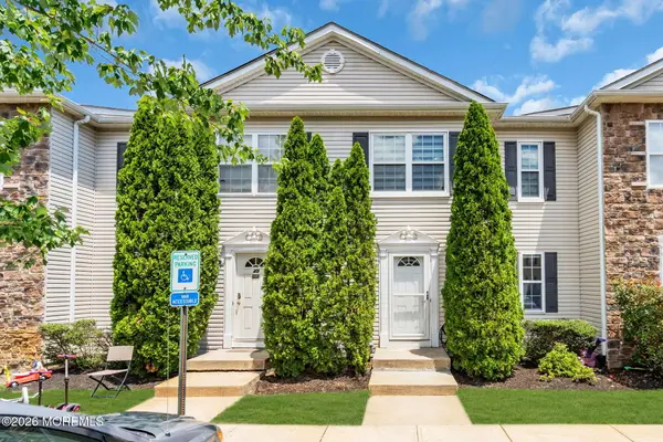51 Aspen Court, Lakewood, NJ 08701