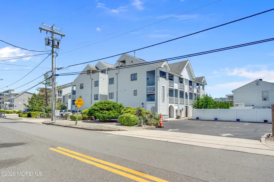29 21st Avenue #10, Seaside Park, NJ 08752 - #3