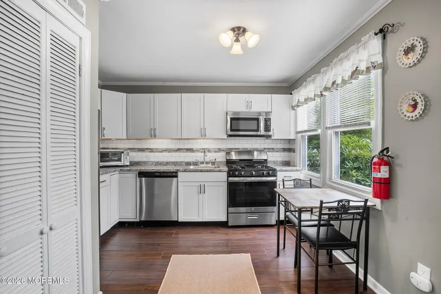 124 Belshaw Avenue, Shrewsbury, NJ 07724 - #3