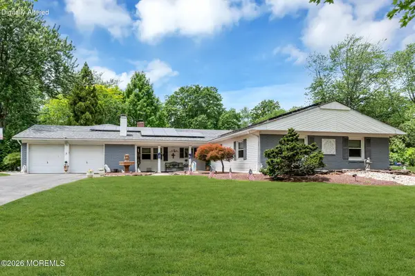 8 Owens Road, Marlboro, NJ 07746