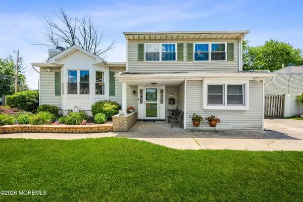 55 Woodview Drive, Old Bridge, NJ 08857