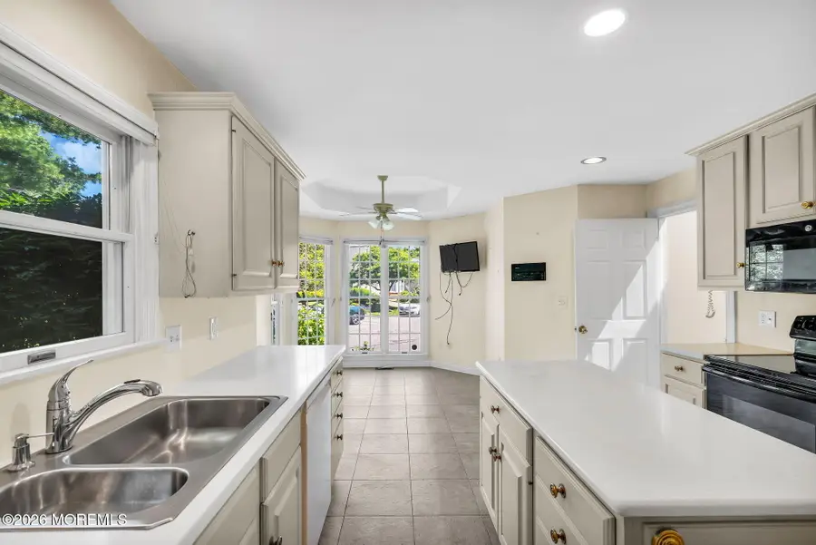 9 Country Lane #11, Little Silver, NJ 07739 - #3