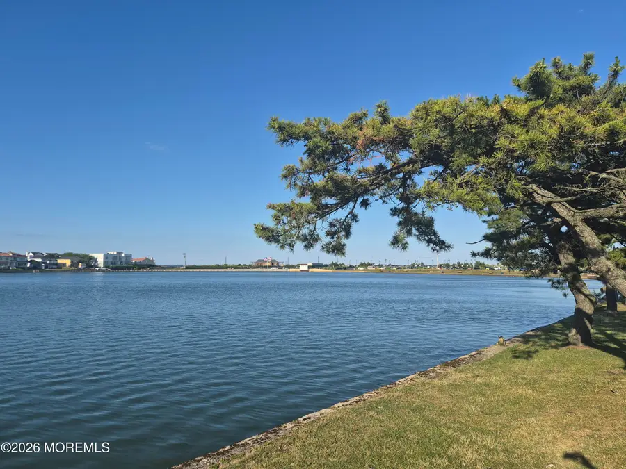 306 Deal Lake Drive #40, Asbury Park, NJ 07712 - #2