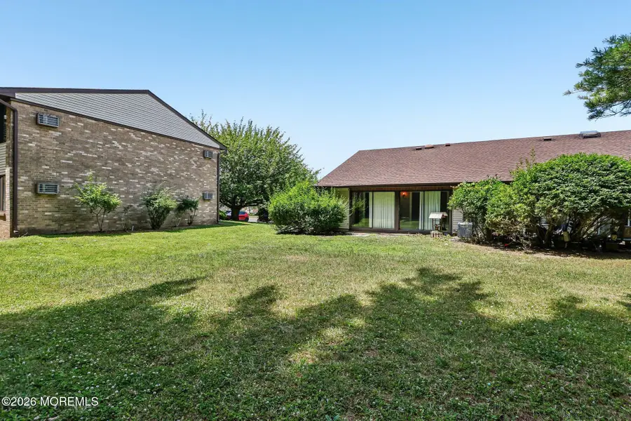 85 Amberly Drive #D, Manalapan, NJ 07726 - #3