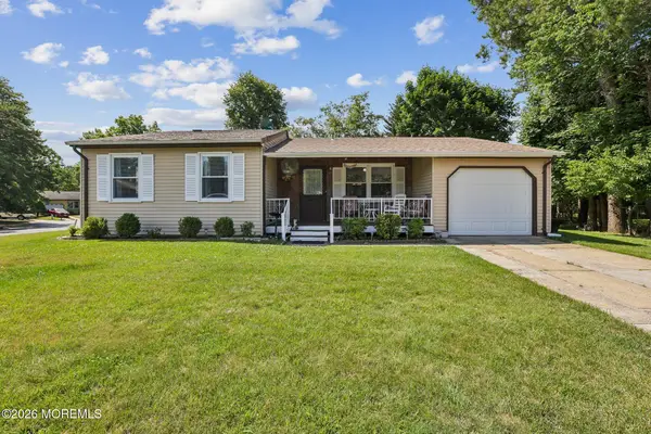 47 Hartford Road, Whiting, NJ 08759