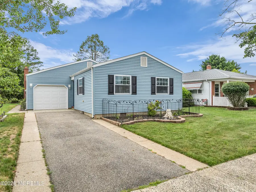 33 Pirogue Street, Toms River, NJ 08757 - #3