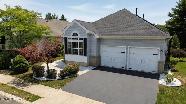 28 Florence Drive, Manchester, NJ 08759