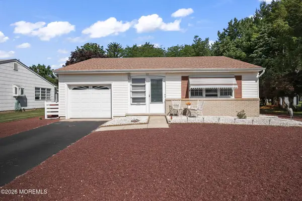 23 Basset Drive, Toms River, NJ 08757
