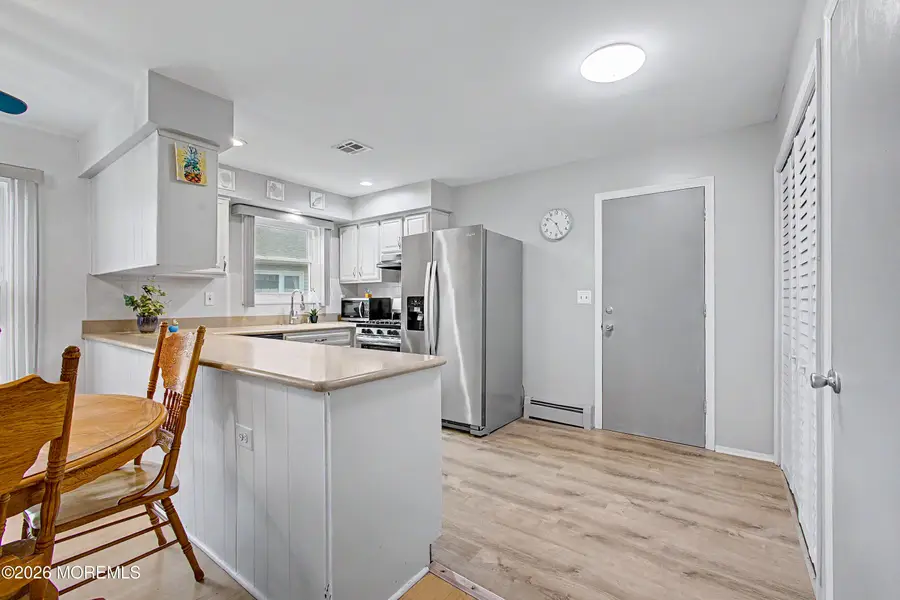 20 Thronbury Court, Toms River, NJ 08757 - #3