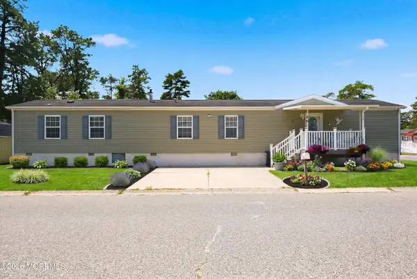 15 Fawn Place, Whiting, NJ 08759