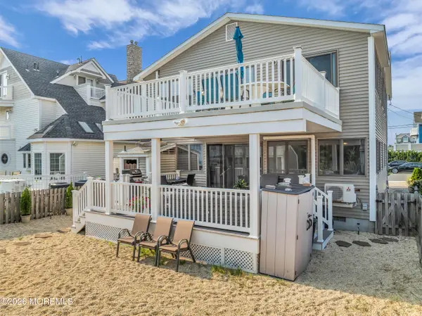 15 5th Avenue, Seaside Park, NJ 08752