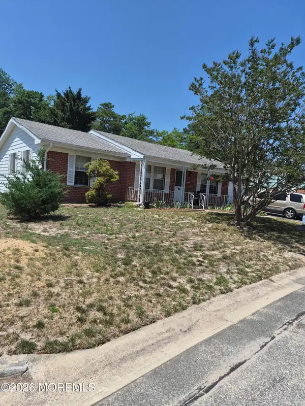 70 Franklin Lane, Whiting, NJ 08759