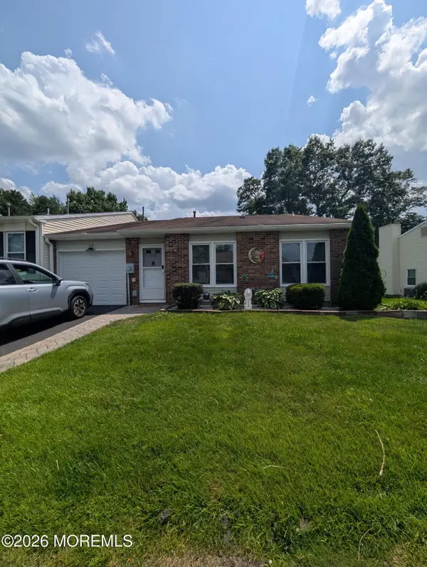 252 Martine Way, Lakewood, NJ 08701