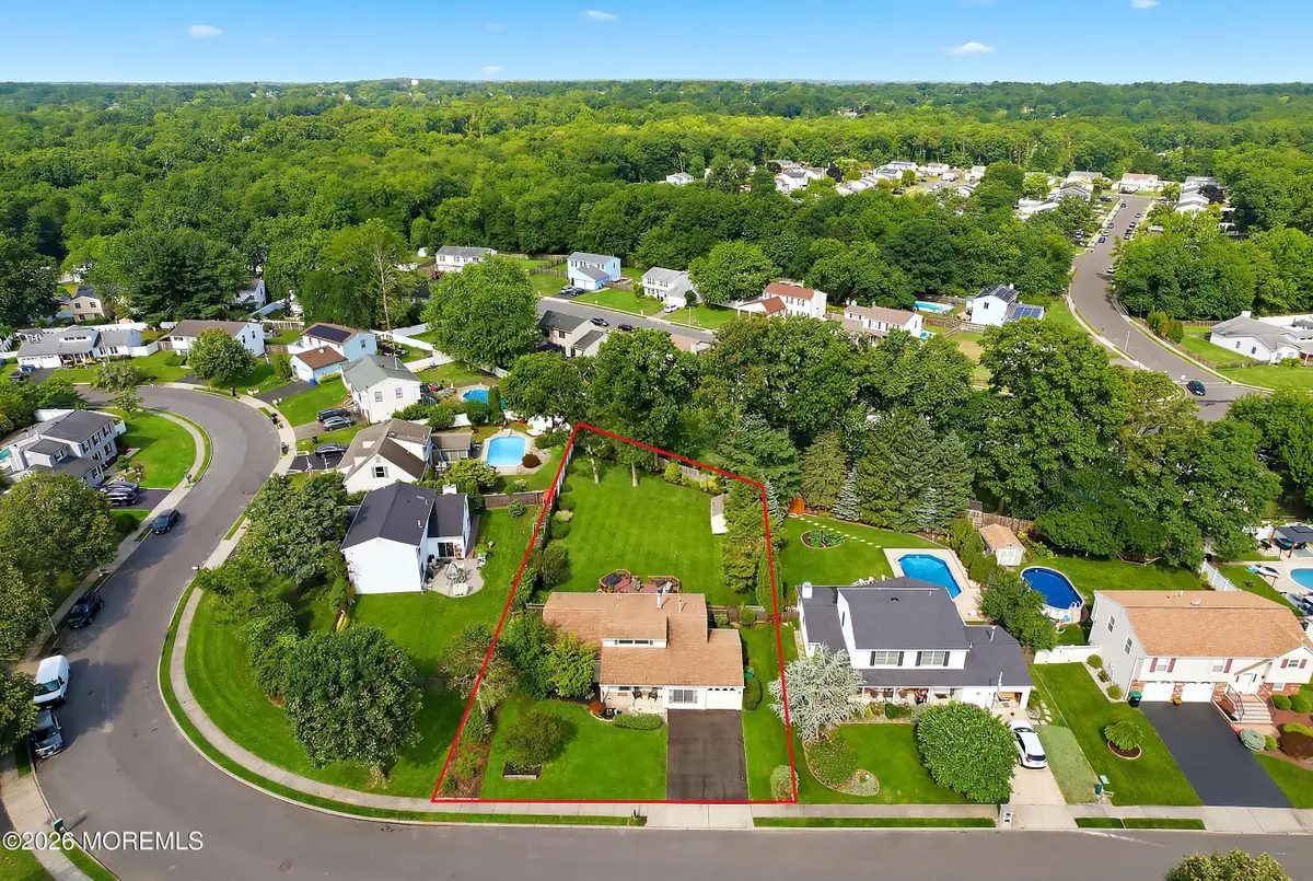 15 Honeysuckle Way, Howell, NJ 07731 - #1
