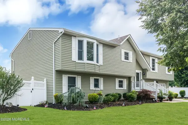 46 Cherry Bend Drive, Howell, NJ 07731