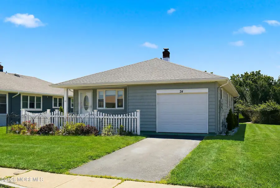 24 Port Royal Drive, Toms River, NJ 08757 - #3