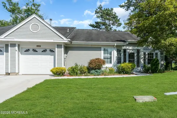 1016B Buckingham Drive, Manchester, NJ 08759