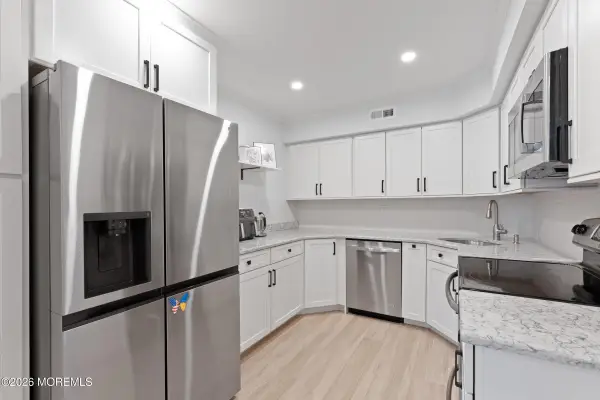 40 Wareham Court, Scotch Plains, NJ 07076