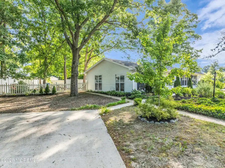 8 Anchor Avenue, Manahawkin, NJ 08050 - #3