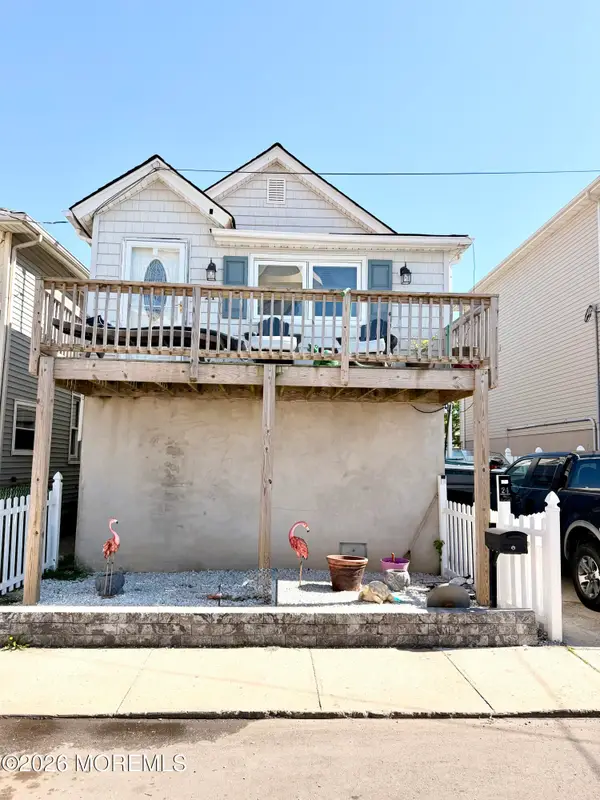24 Bay Avenue, Keansburg, NJ 07734