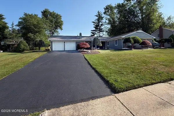18 Girard Street, Marlboro, NJ 07746
