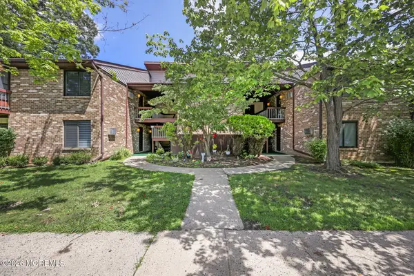156 Cross Slope Court #D, Manalapan, NJ 07726
