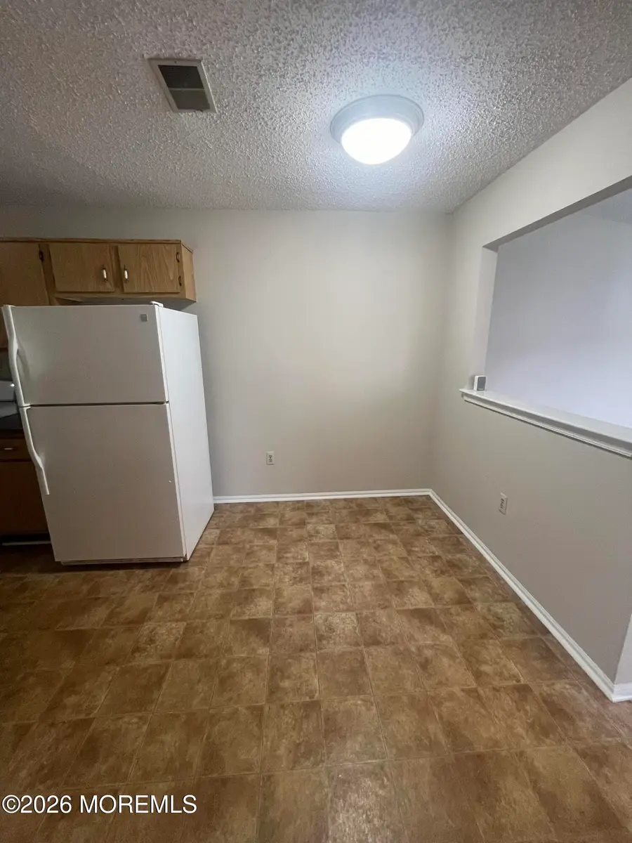 2 Gatley Close, Freehold, NJ 07728 - #3