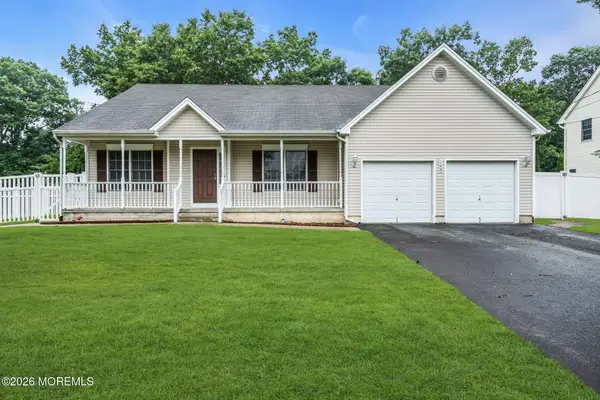 100 Bark Road, Manahawkin, NJ 08050