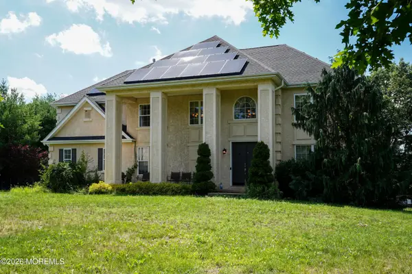 2 Stonehenge Court, Jackson, NJ 08527