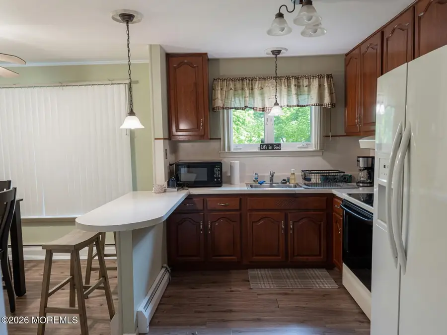 28 Mount Rainier Drive, Toms River, NJ 08753 - #3