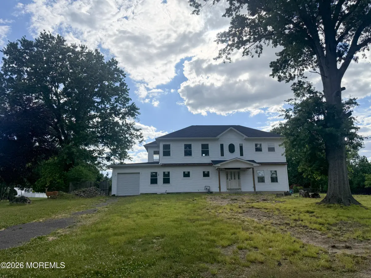 18 Hanover Drive, Manalapan, NJ 07726 - #1